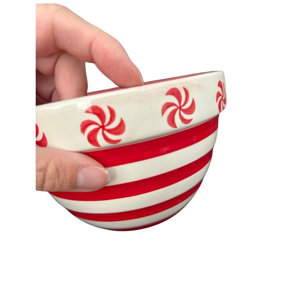 Small Red and White Christmas Bowls Set of 2 - Picture 6 of 6